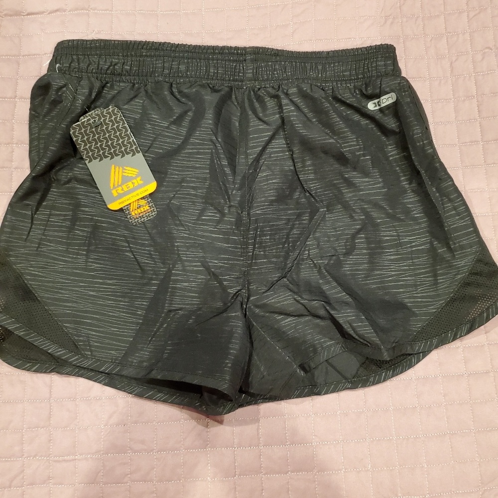 Skort - Picture 2 of 4